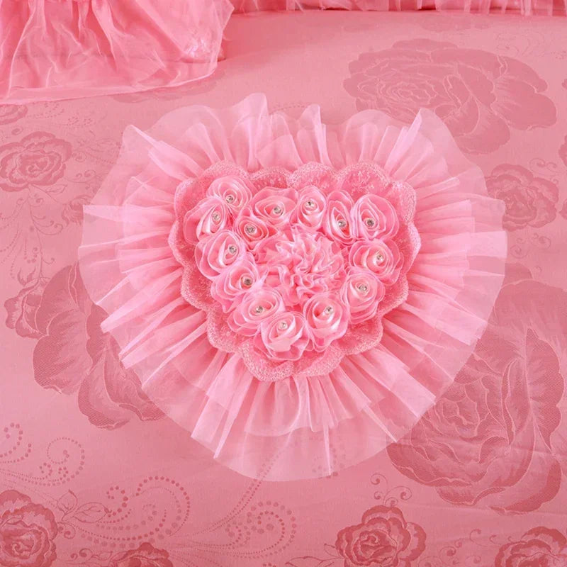 Red Jacquard Satin Bedding Sets Luxury Royal Princess Wedding Heart-shaped Lace Duvet Cover Flat Sheet Bedspread Pillowcases