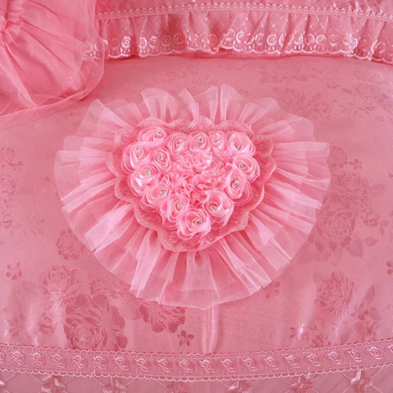 Red Jacquard Satin Bedding Sets Luxury Royal Princess Wedding Heart-shaped Lace Duvet Cover Flat Sheet Bedspread Pillowcases
