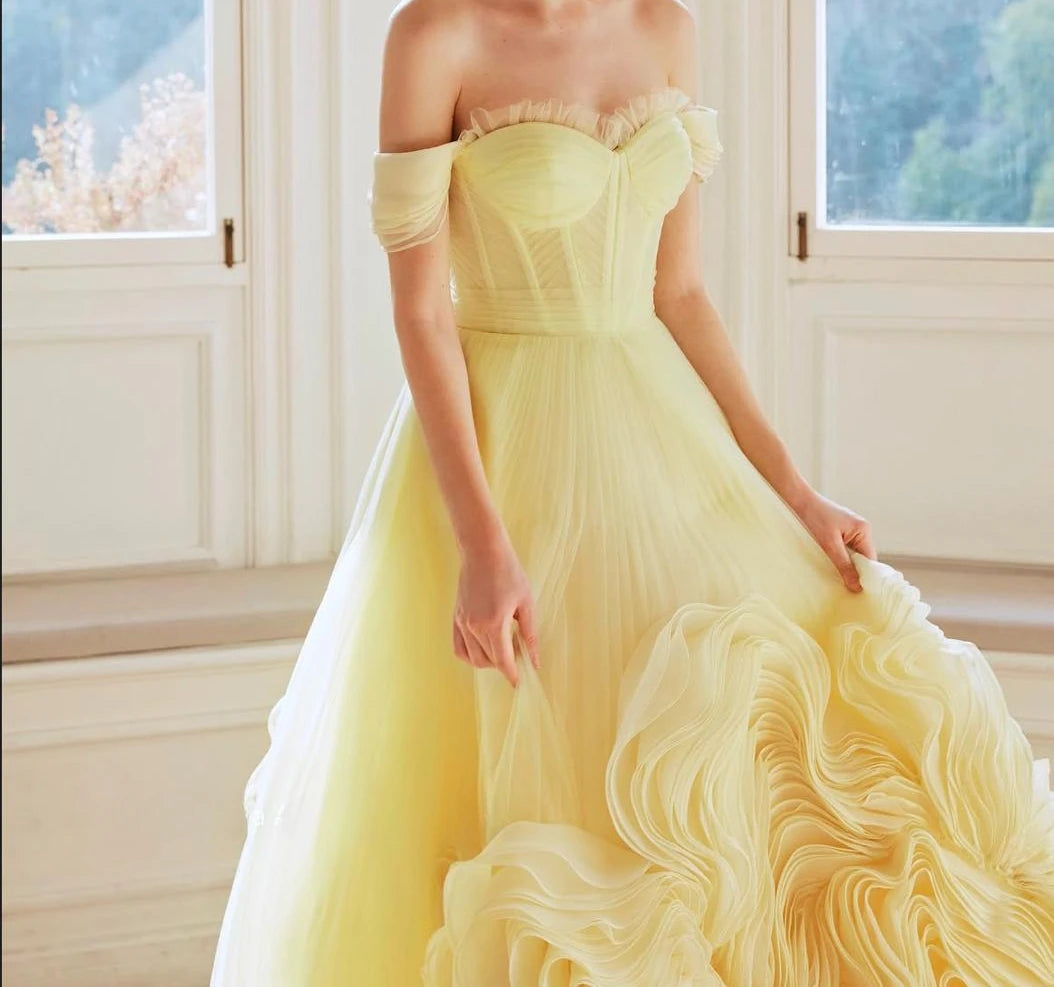 Customized Off The Shoulder Short Sleeve Ball Gown Luxurious Organza Layers Evening Dresses Woman
