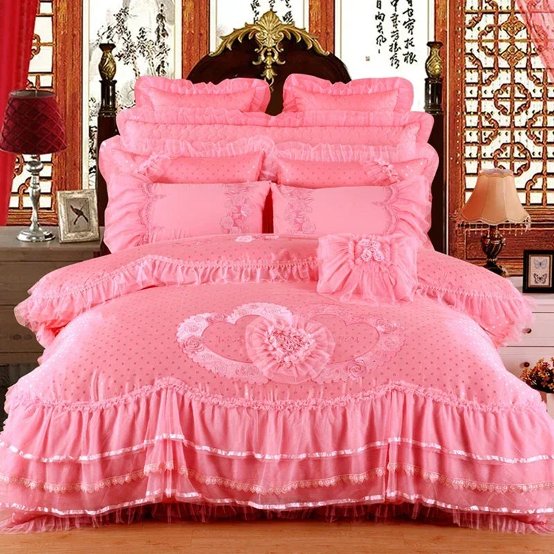 Red Jacquard Satin Bedding Sets Luxury Royal Princess Wedding Heart-shaped Lace Duvet Cover Flat Sheet Bedspread Pillowcases