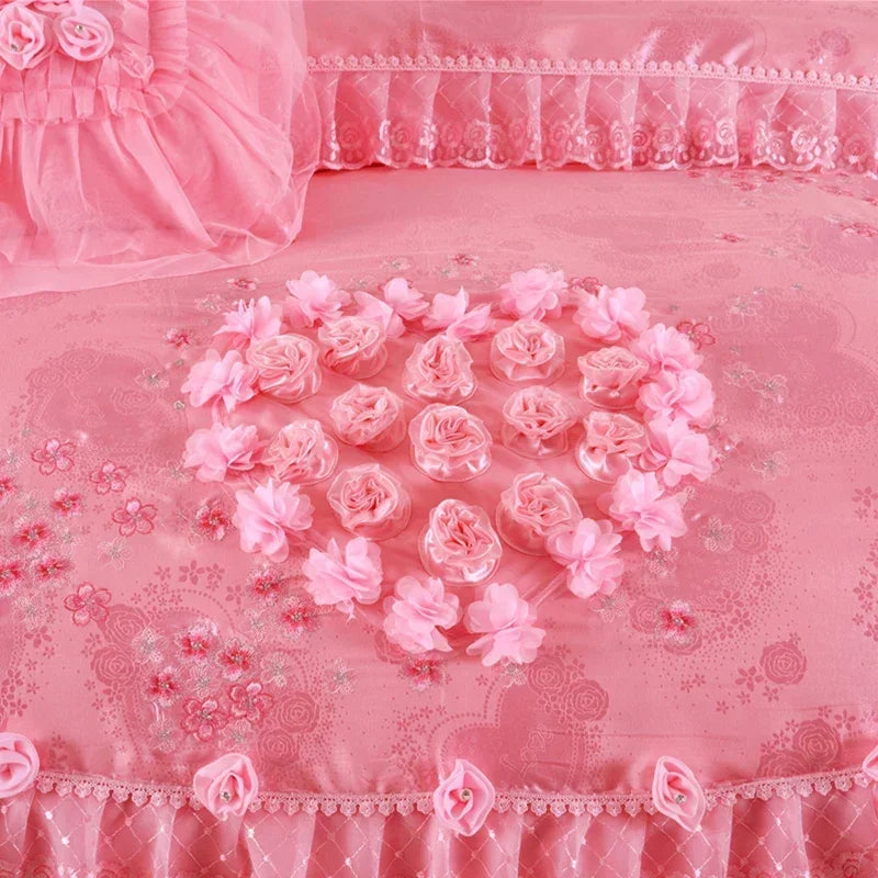 Red Jacquard Satin Bedding Sets Luxury Royal Princess Wedding Heart-shaped Lace Duvet Cover Flat Sheet Bedspread Pillowcases