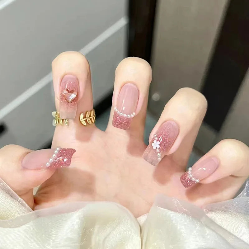 24Pcs Blusher Halo Dyeing Love French Press on Nails Reusable False Nail Removable Fake Nails Short Round Coffin Nail with Glue