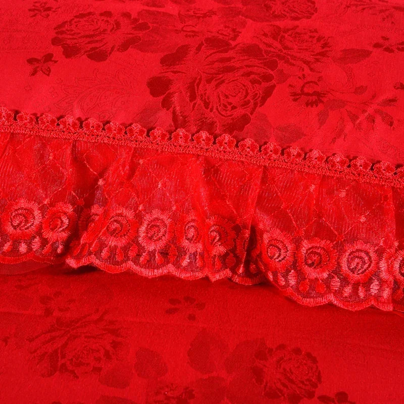 Red Jacquard Satin Bedding Sets Luxury Royal Princess Wedding Heart-shaped Lace Duvet Cover Flat Sheet Bedspread Pillowcases