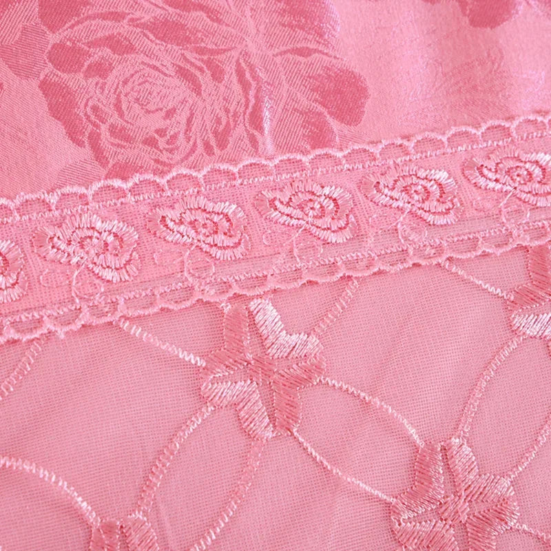 Red Jacquard Satin Bedding Sets Luxury Royal Princess Wedding Heart-shaped Lace Duvet Cover Flat Sheet Bedspread Pillowcases