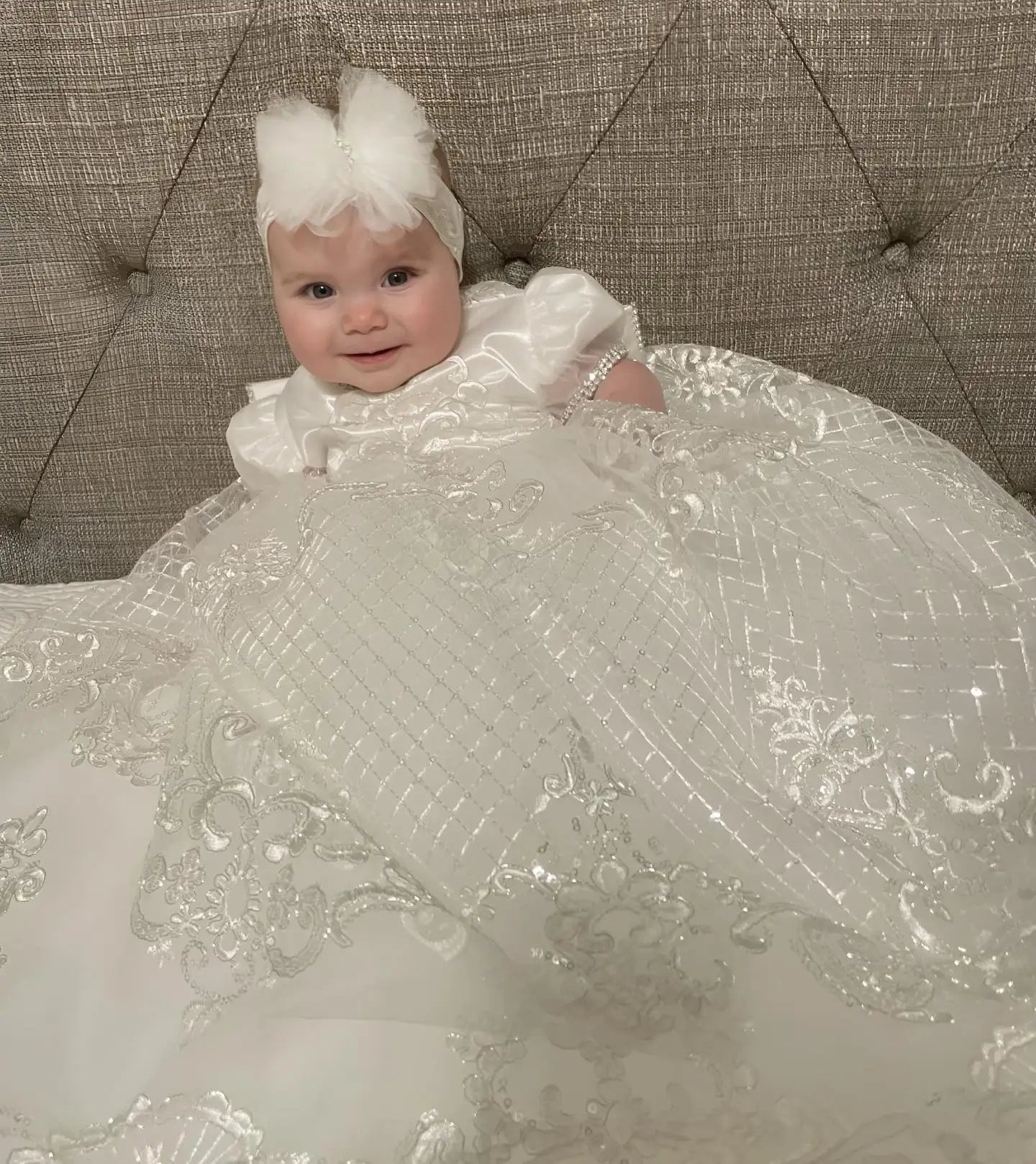 White Satin Christening Gowns for Baby Lace Tiered First Communion Dresses with Bow Luxury Infant Toddler Girls Baptism Dresses