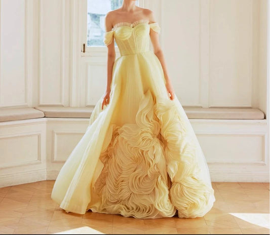 Customized Off The Shoulder Short Sleeve Ball Gown Luxurious Organza Layers Evening Dresses Woman